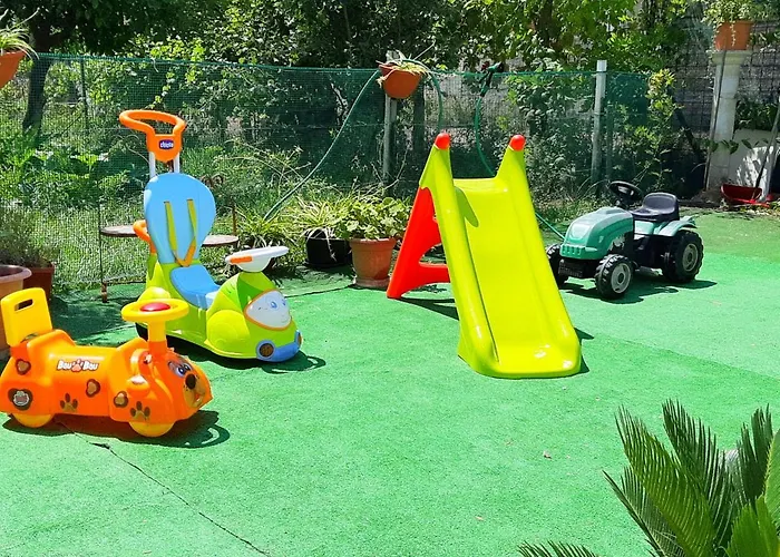 Garden House Airport